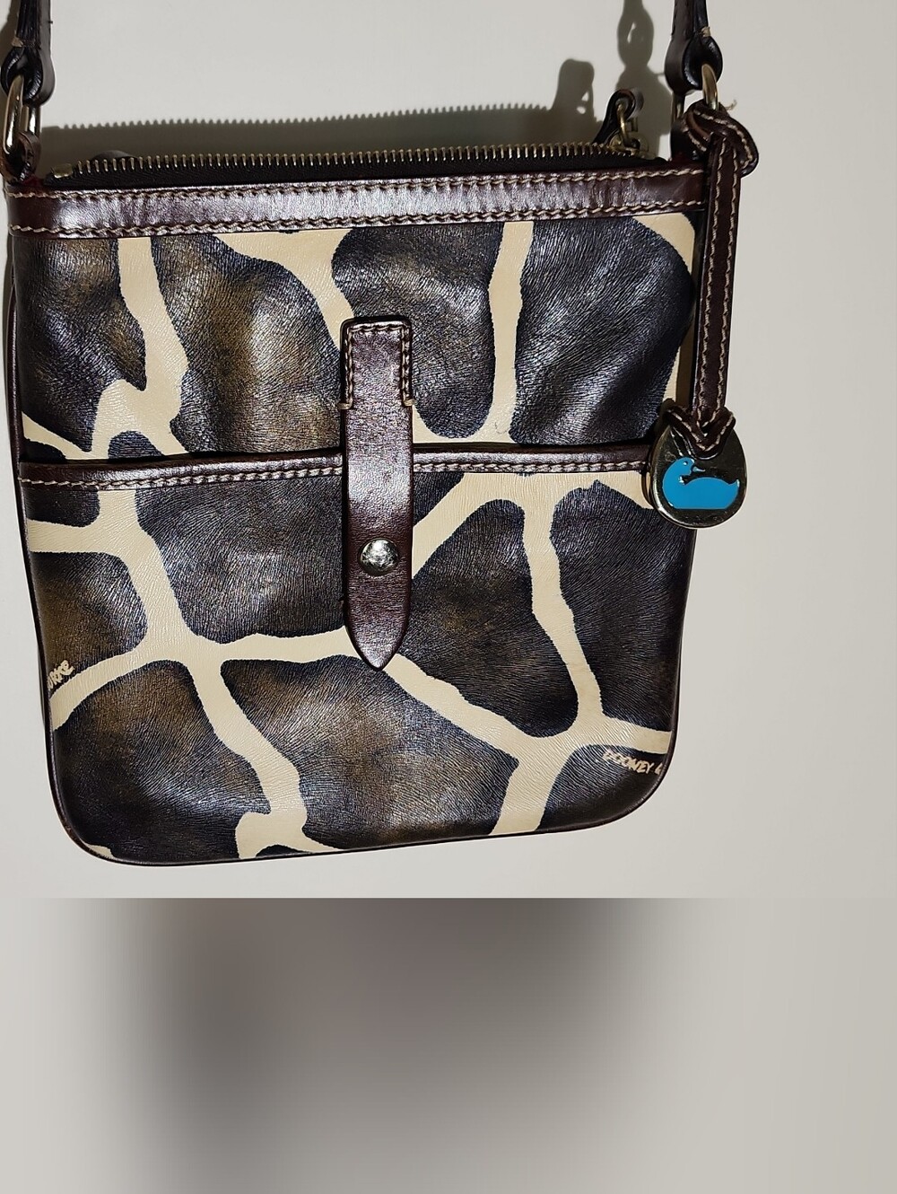 Dooney & Bourke Brown & Cream Giraffe-Print Crossbody Bag